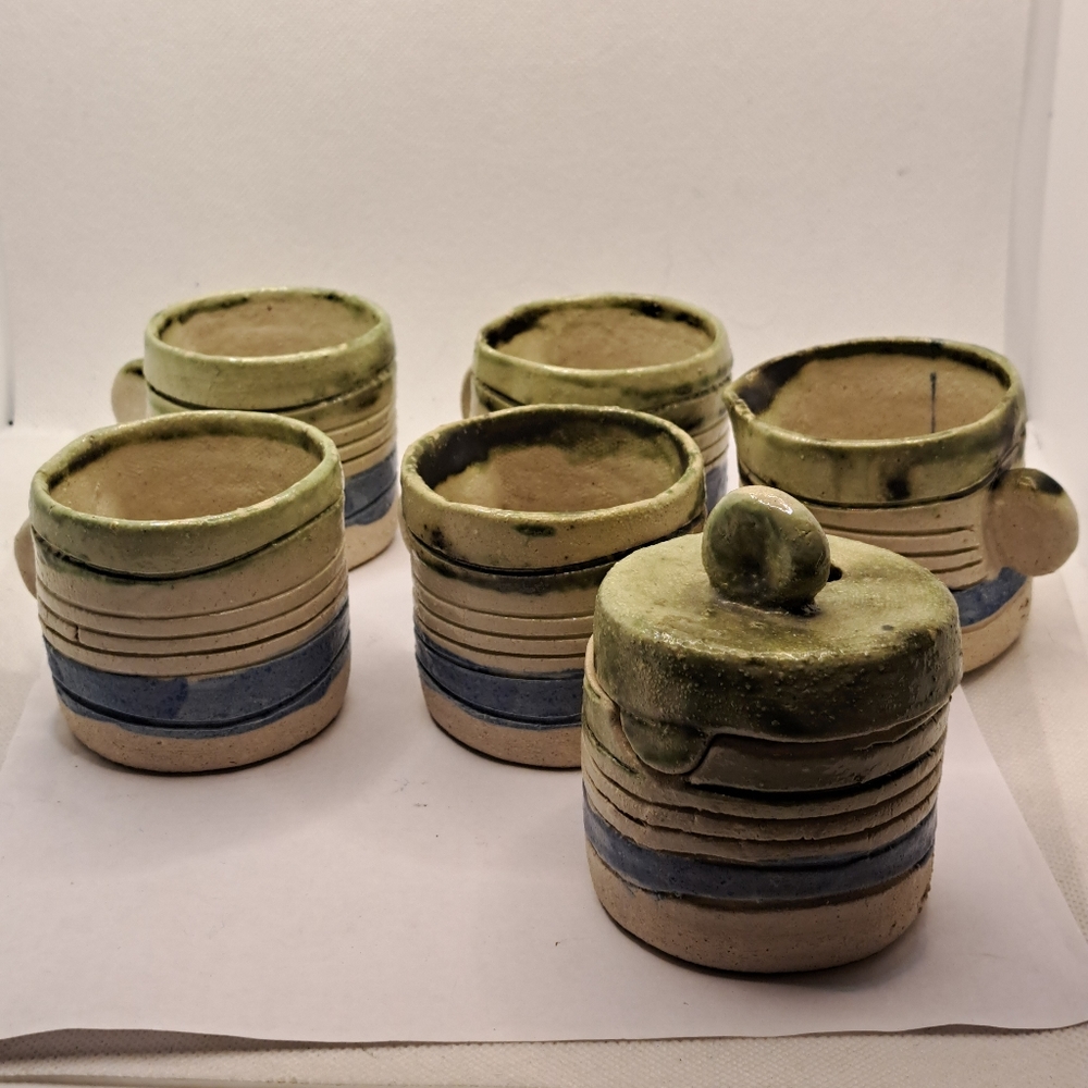 Lodo's Carora set of 4 cups, sugar and  handcrafted.